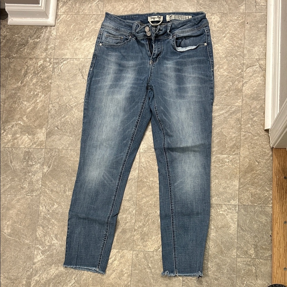 Indigo Rein Women's Cropped Skinny Jeans - Medium Blue Wash